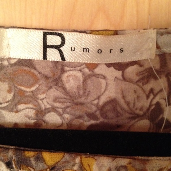 Floral Top - Picture 2 of 3