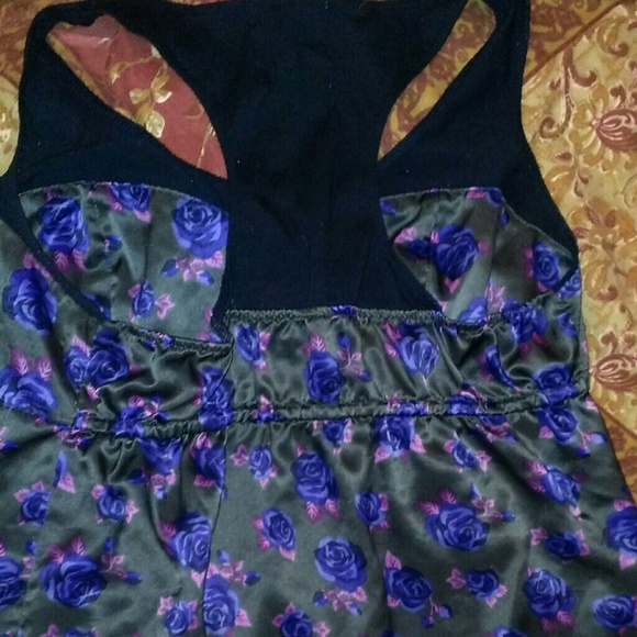 Top - Picture 3 of 3