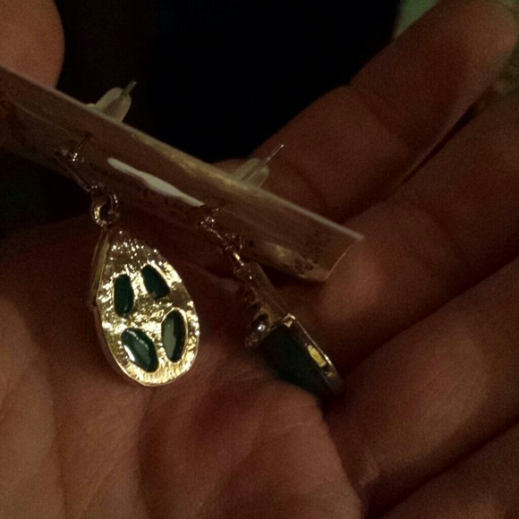 Earrings - Picture 3 of 3