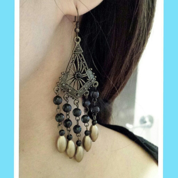 Earrings - Picture 3 of 3