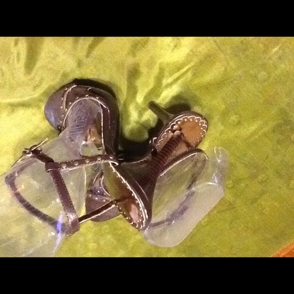 Bebe,s Brown Studded Leather Sandal SZ 6B.  $55 - Picture 4 of 4