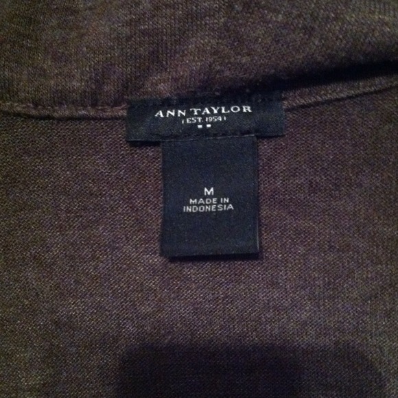 Cowl front Sweater!! 💚 - Picture 2 of 4