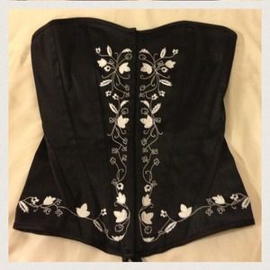 ✔️BUNDLED Black corset & blue halter top for @jg93