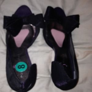 Size 8 Paris Hilton peep toe black leather pumps