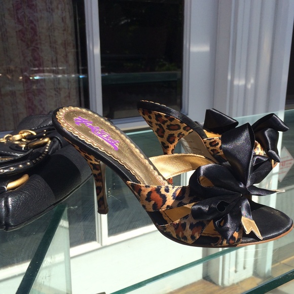 Satin leopard sandals - Picture 3 of 4