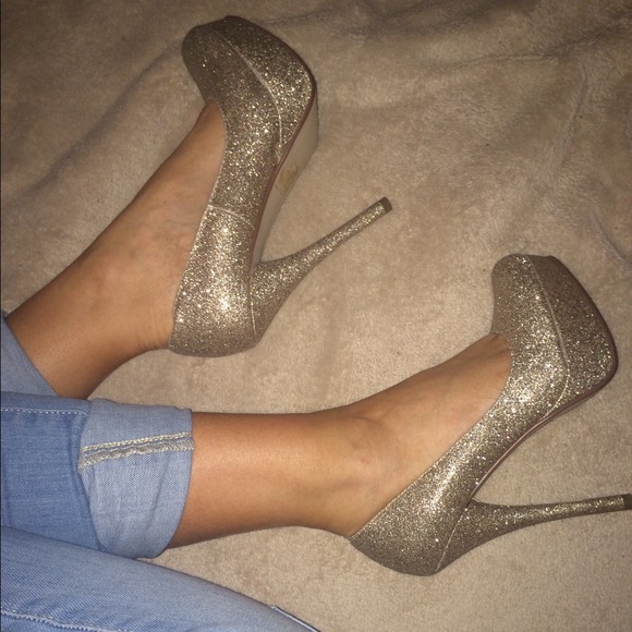 Reserved!! gold glitter sparkly heels