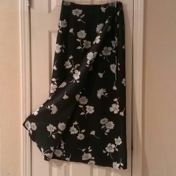 JAY JACOBS Wrap Skirt