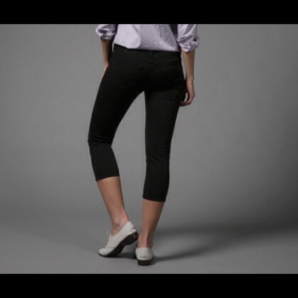 AG Adriano Goldschmied The Poet Black Capris 25R