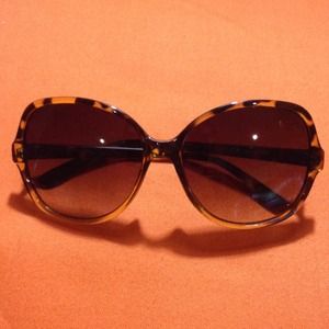 Cute Calvin klein Sunglass