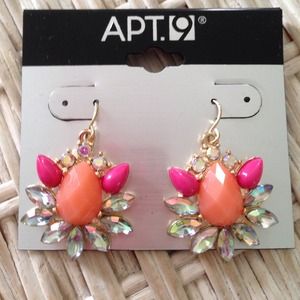 Gorgeous crystal earrings