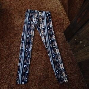 Very comfy, one time worn tribal leggings!