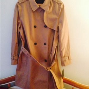 Zara coat size XXL fits small