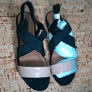 Strappy sandals fit 8.5 or 9