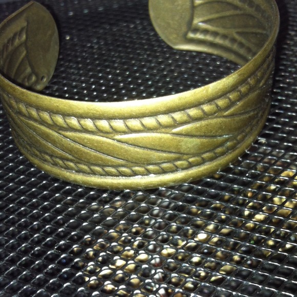Cuff bracelet - Picture 1 of 1