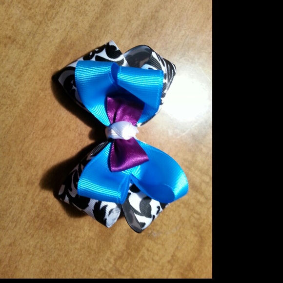 Hairbow - Picture 1 of 1