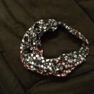 urban outfitter's headband