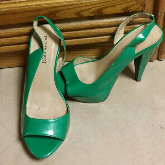 Heels - Picture 2 of 3