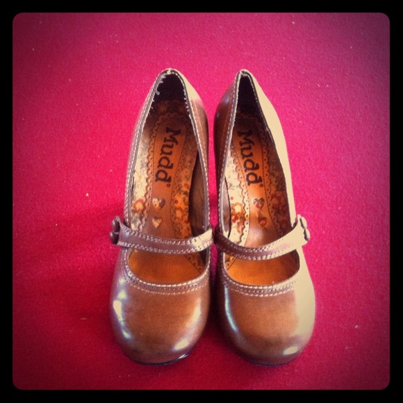 Brown Mary Jane  heels