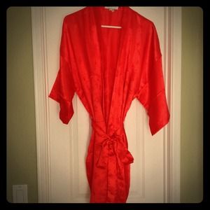 Beautiful 100% silk robe