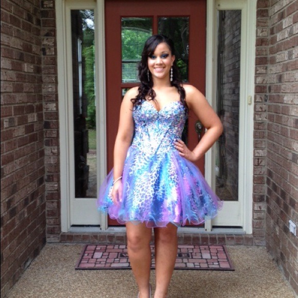 A Night Moves Prom Dress - Picture 2 of 2