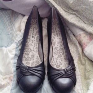 American Eagle black flats