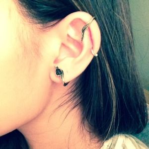 Brand new ear wrap