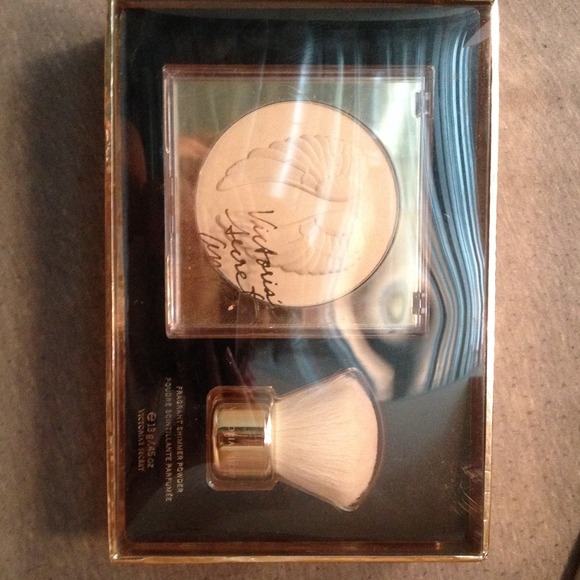 Victoria secret shimmer powder