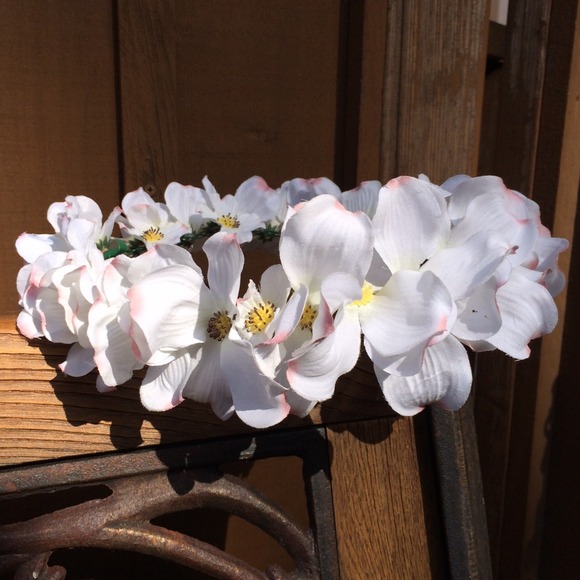Handmade Flower Crown - Picture 3 of 3