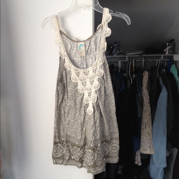 🚫SOLD Anthropologie tank top