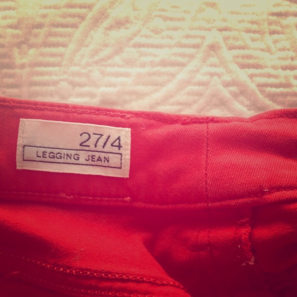 Gap colored legging jean. Red, size 27/4.