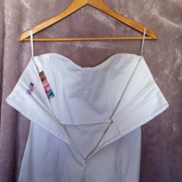 White Bow Sweetheart Dress - Picture 3 of 4