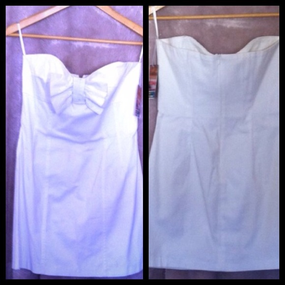 White Bow Sweetheart Dress - Picture 2 of 4
