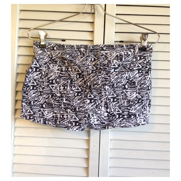 Shorts - Picture 2 of 2