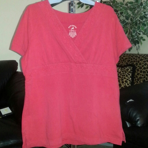 Plus size 1X light red top