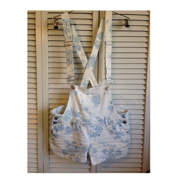 Floral & white