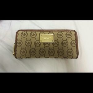 Michael Kors MK brown tan wallet
