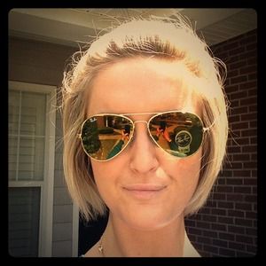 RAY-BAN CLASSIC AVIATOR GOLD SUNGLASSES