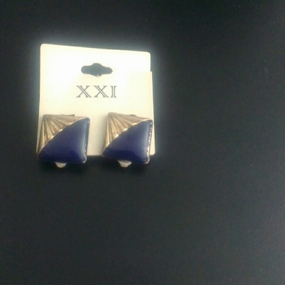 Brand New forever 21 clip-on earrings & Ear cuff