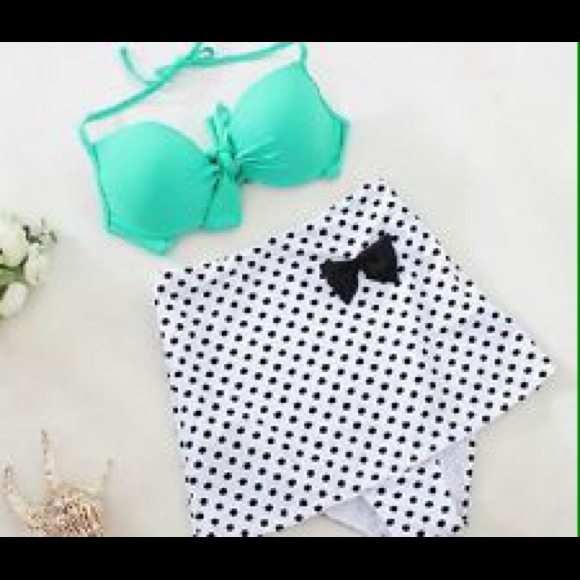 ❌SOLD❌ Polka Dot Vintage High Waisted Bikini