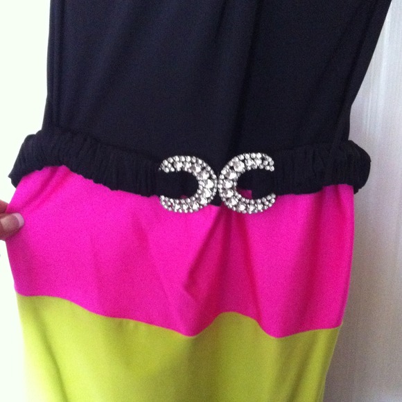 BODYCON HALTER TOP DRESS - Picture 2 of 4