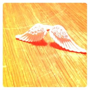 Angel wing ring