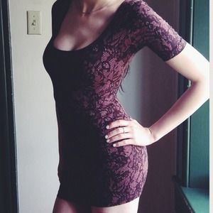 🎉4/13 HP🎉 Maroon Lace-Print Bodycon Dress