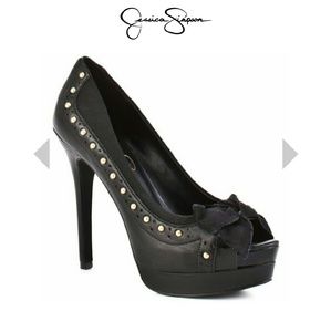 Jessica Simpson Easten peep-toe Pump