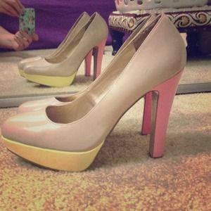 Guess heels