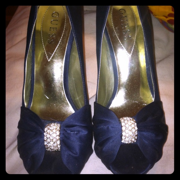 Satin Blue rhinestone bow Guess heels size 7