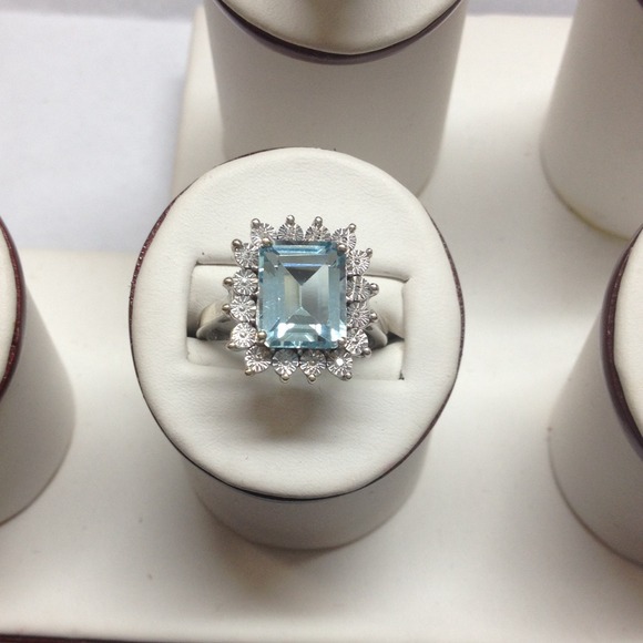 Silver Rings - Picture 3 of 4