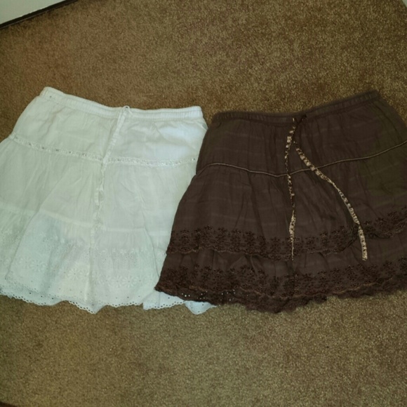 Girls brown and white skorts