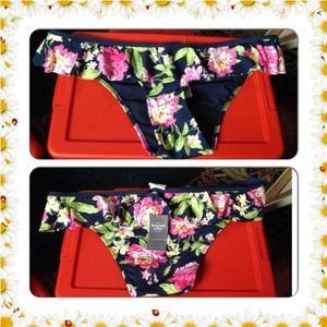 🎁Abercrombie & Fitch Swim Bottom M🔴
