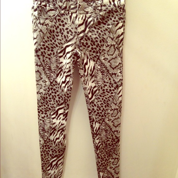 Black and white zebra print skinny
