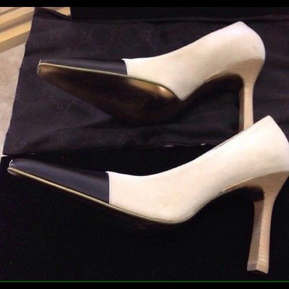 Gucci Classic Beige Pumps - Picture 3 of 3
